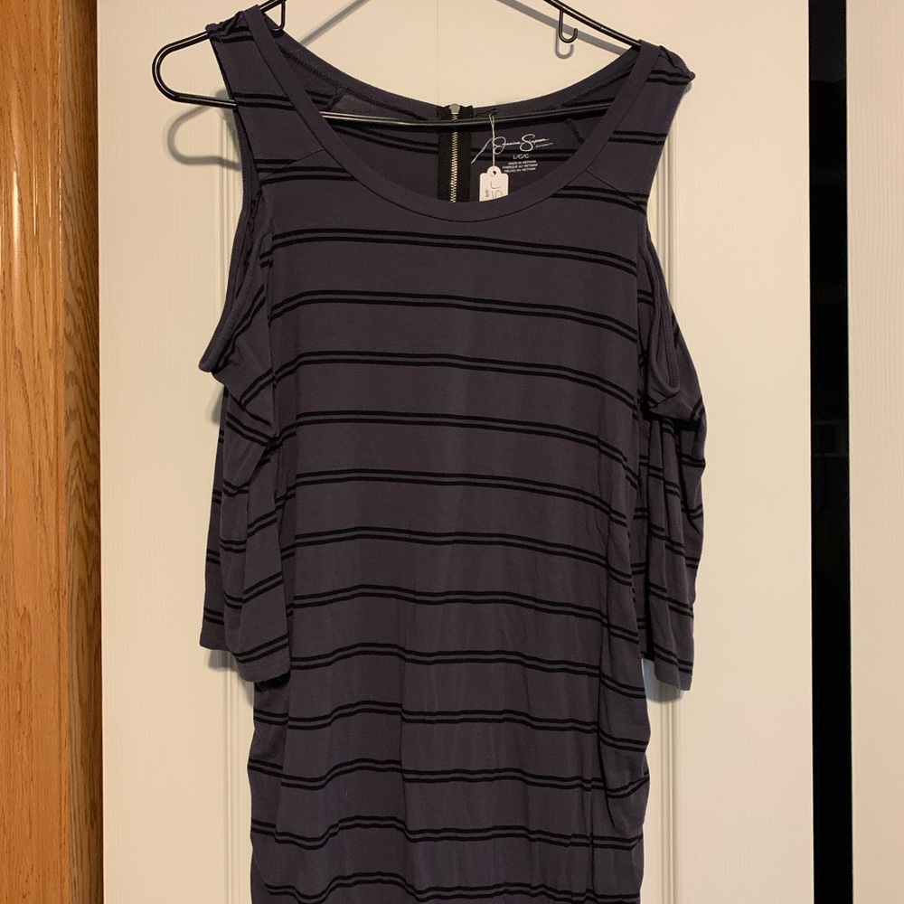 Striped cold shoulder Long sleeve